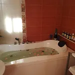 Edenkert Apartmanhaz 公寓 *