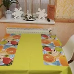 Edenkert Apartmanhaz 公寓 小瓦尔道