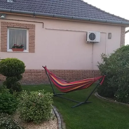 Edenkert Apartmanhaz Διαμέρισμα