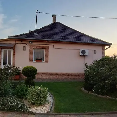 דירה Edenkert Apartmanhaz