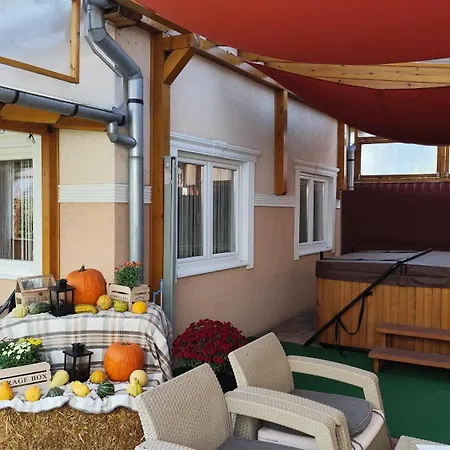 Edenkert Apartmanhaz Διαμέρισμα *
