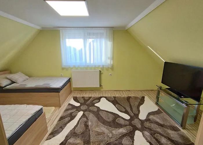 Edenkert Apartmanhaz קישווארדה